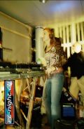 N#:94026 - She DJ Tatana am House spielen ! :)